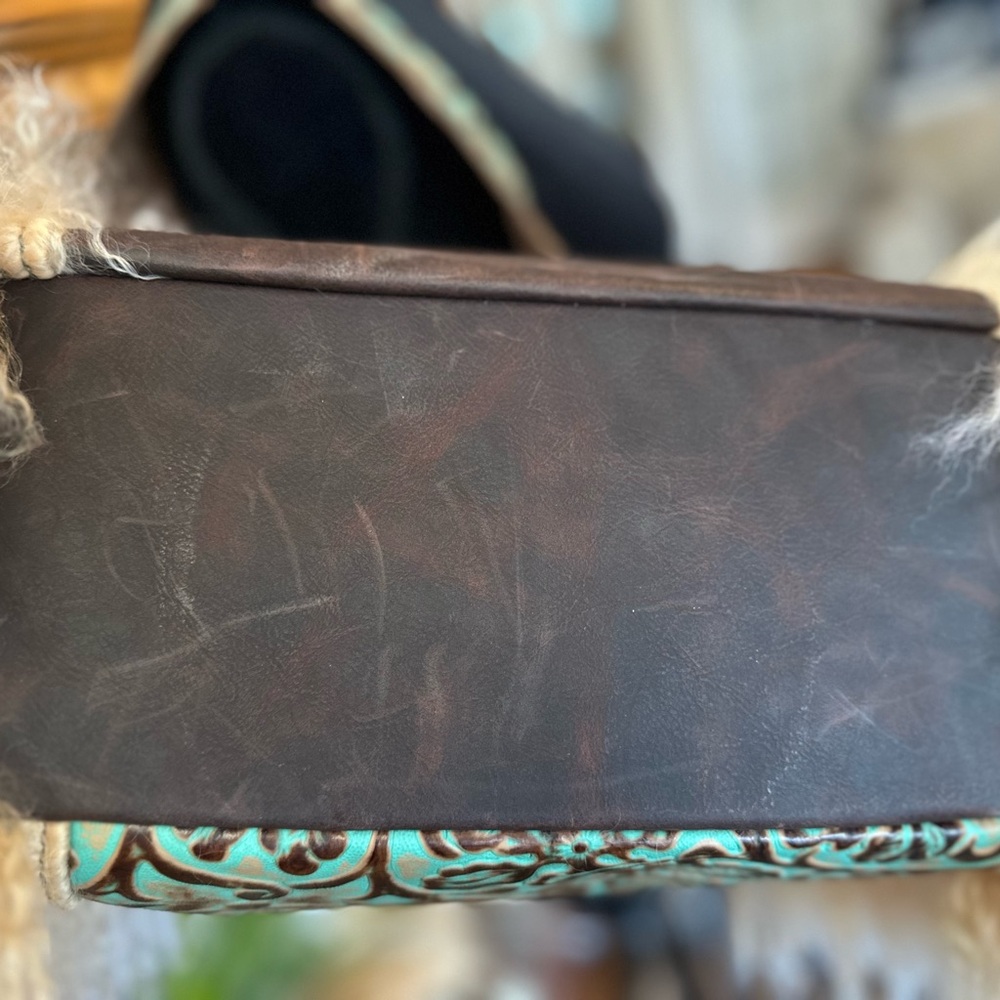 Holy Cow Couture, USA made, Tibetan Lamb sides embossed leather, New Condition - Picture 7 of 12